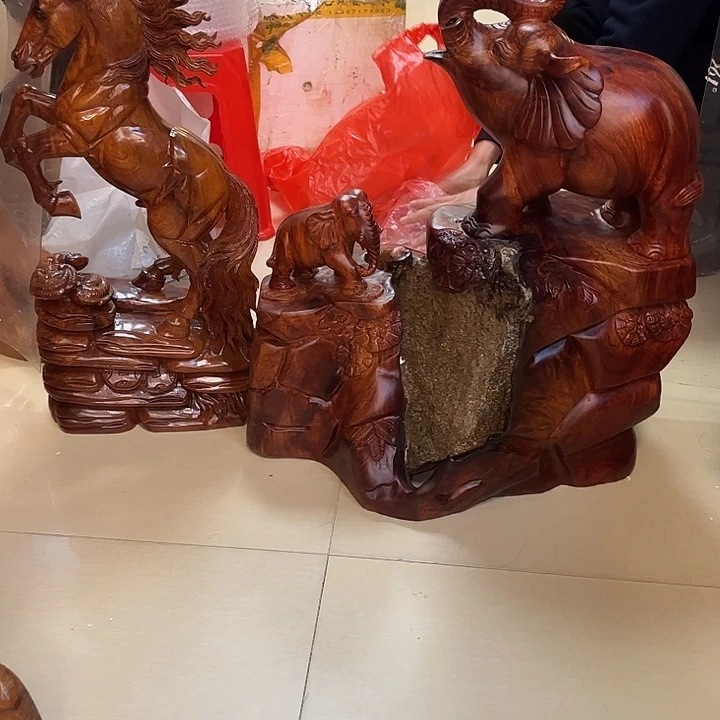 星***话香榧木实木摆件象和马