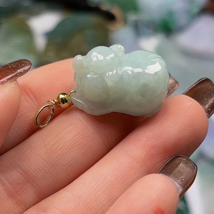 翡翠未镶嵌颈饰挂件
