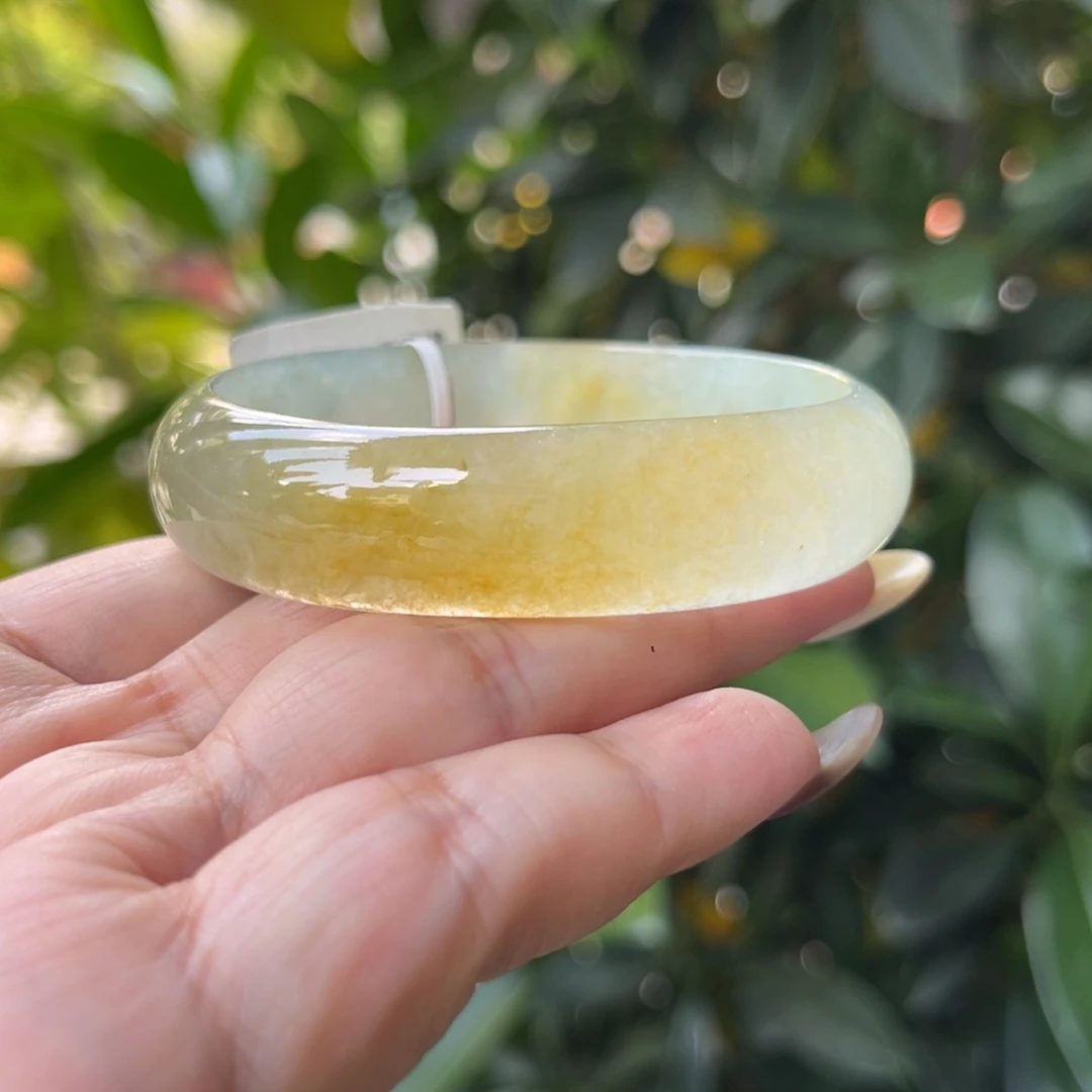 翡翠未镶嵌手镯54贵妃