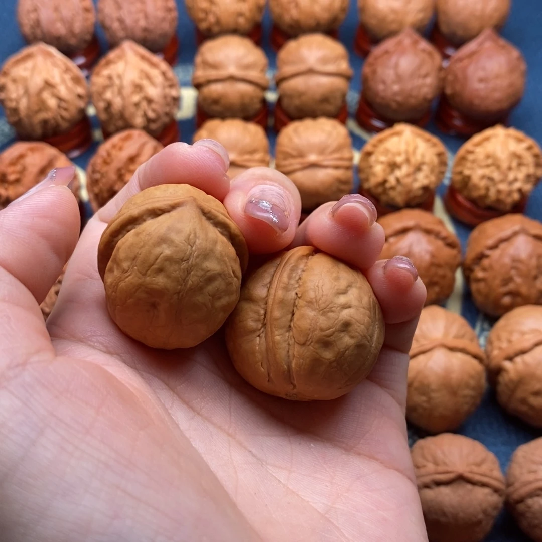 文玩核桃把件源*?精品手捻