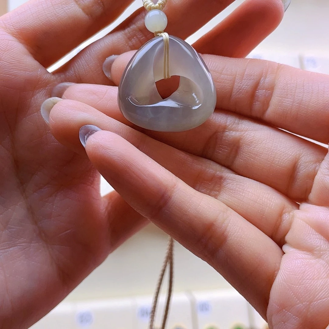 和田玉吊坠(赠链)未镶嵌