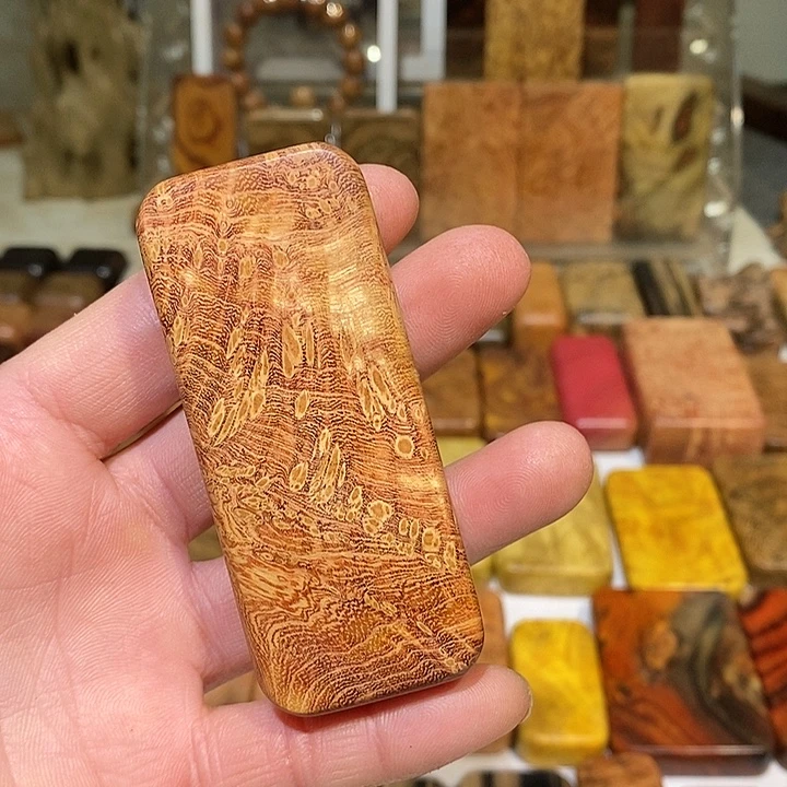 *****香榧木木质哈把玩件58888