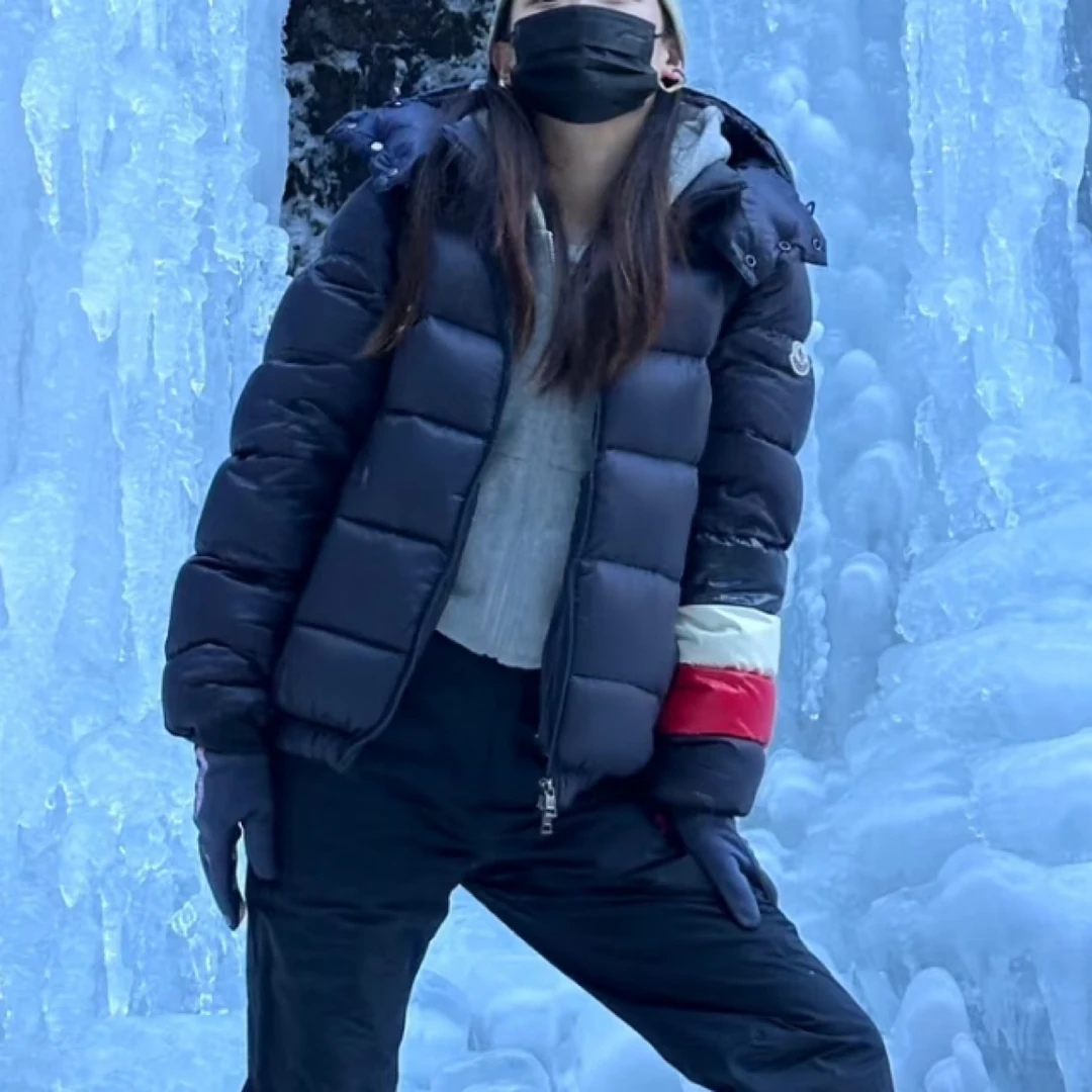 未使用 MONCLER WILLM 手臂彩条袖标厚款羽绒服 0码 ys000334