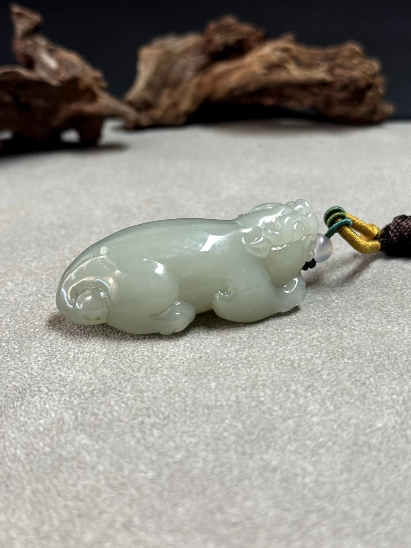 天然和田玉新疆且未料貔貅颈饰吊坠挂件FY0199