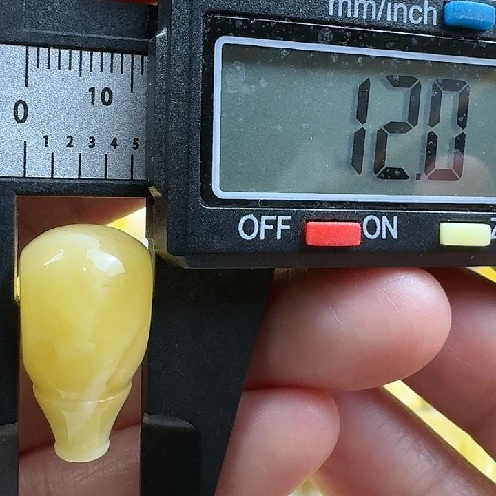 蜜蜡未镶嵌裸石41