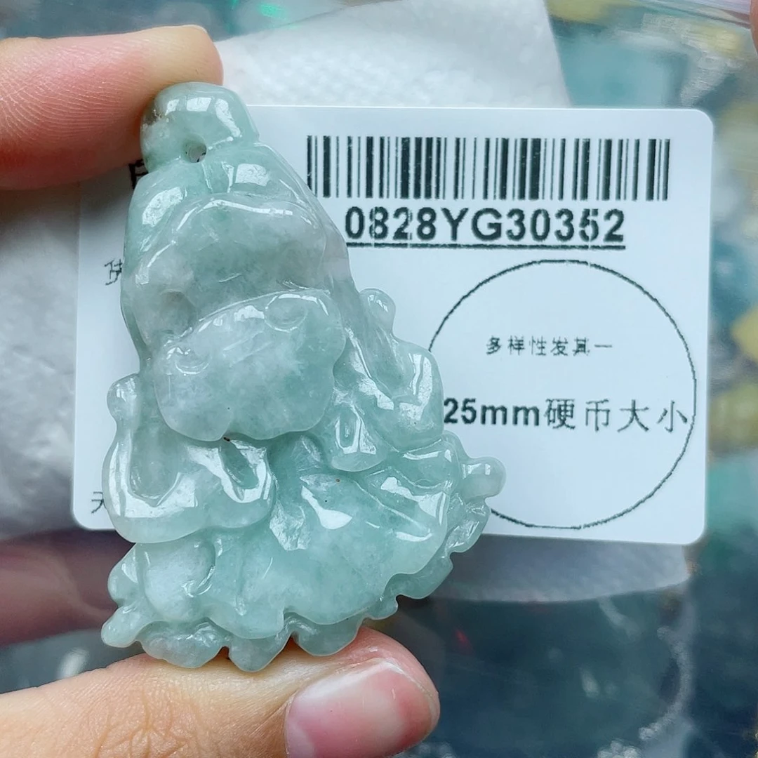 吊坠(不含链)未镶嵌翡翠
