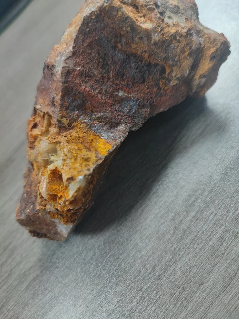 泗水砭石文化馆红麒麟原石
