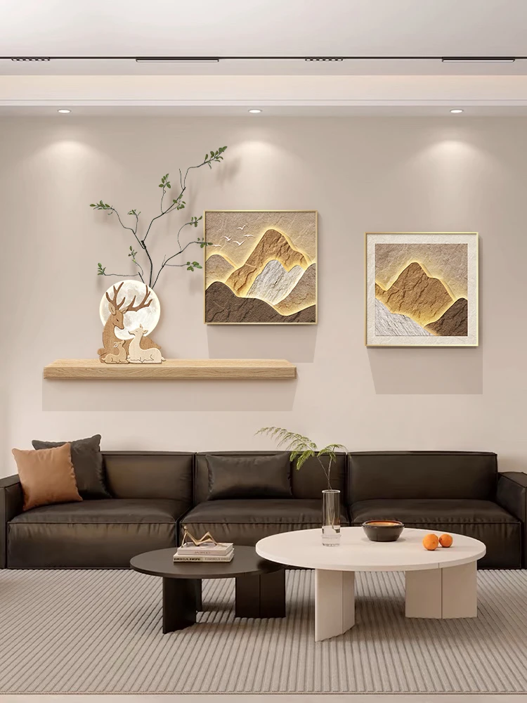 现代轻奢高级感客厅装饰画背有靠山沙发背景墙挂画原木风餐厅壁画