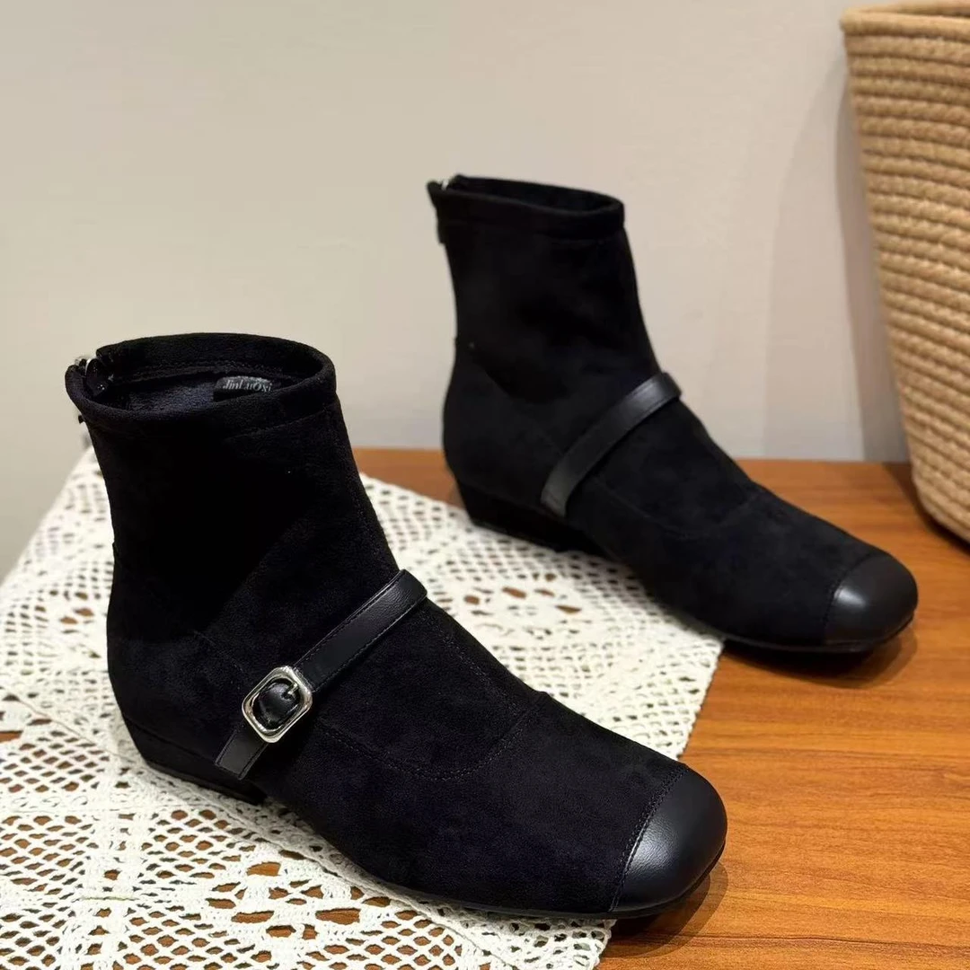 W003-3a法式方头拼接女新款秋季粗跟绒面复古皮带扣瘦瘦靴薄绒