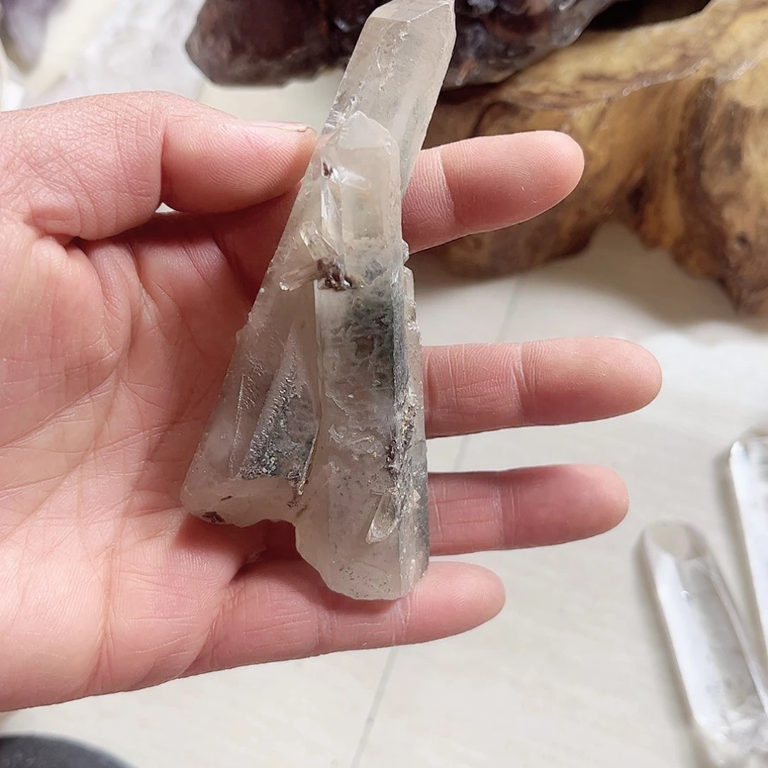 水晶天然水晶原石未镶嵌马*嘟