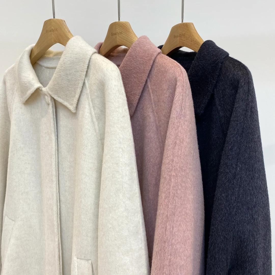2025飞秒《布拉格》秋冬时尚宽松中长款百搭女士双面呢翻领大衣