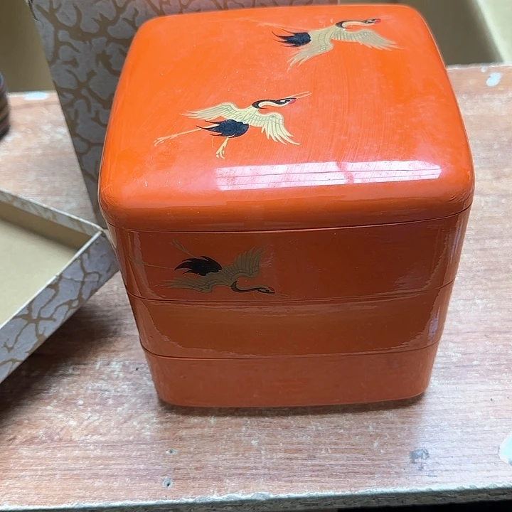 茶盏是因为有个女朋友吧