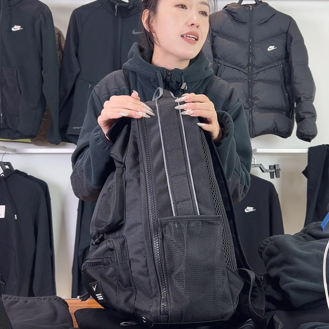 黑色双肩背包不退换