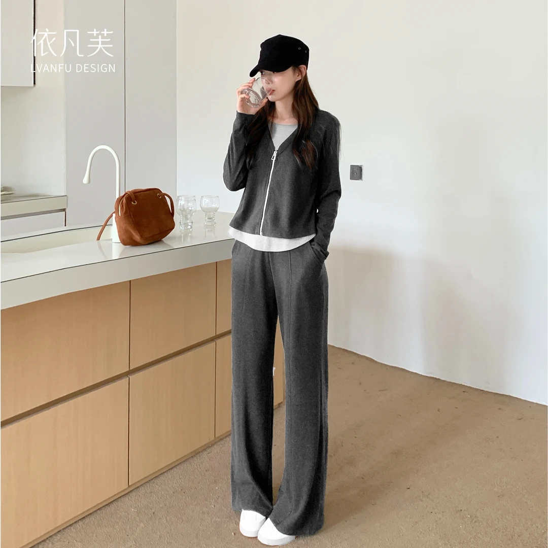 【秋季上新】依凡芙2025年秋季新款假两件休闲慵懒套装JY857A/ZN