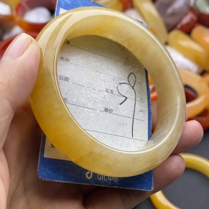 石英质玉未镶嵌手镯