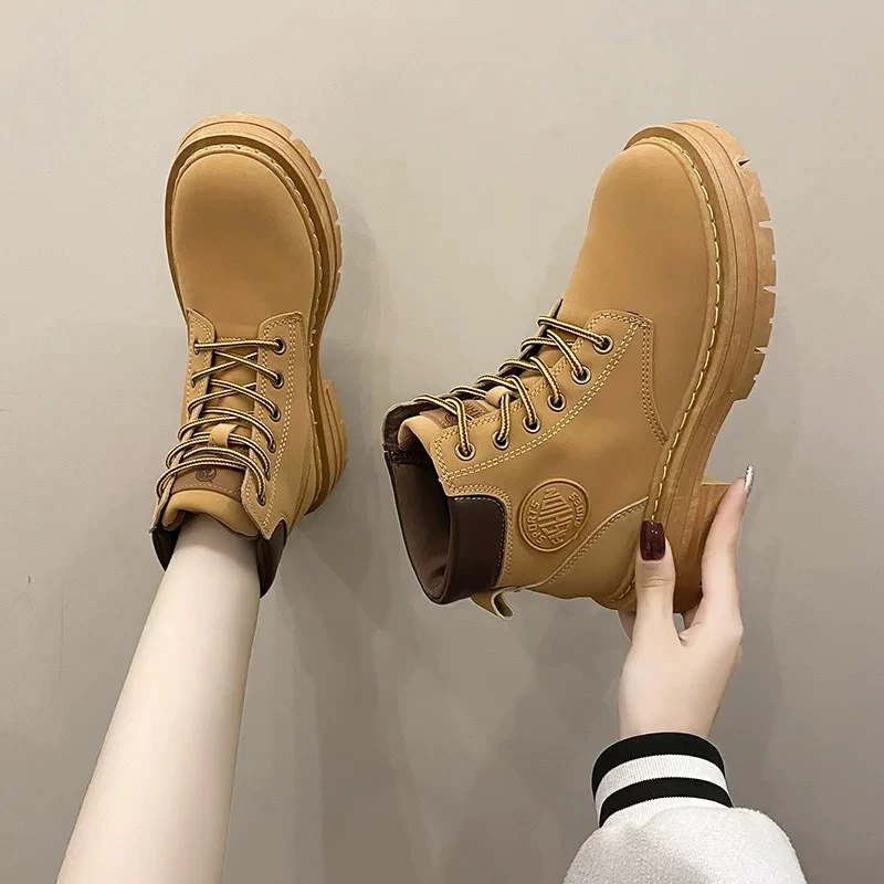 Ou Shi Yuan/欧诗媛秋冬女士英伦风经典马丁靴0229