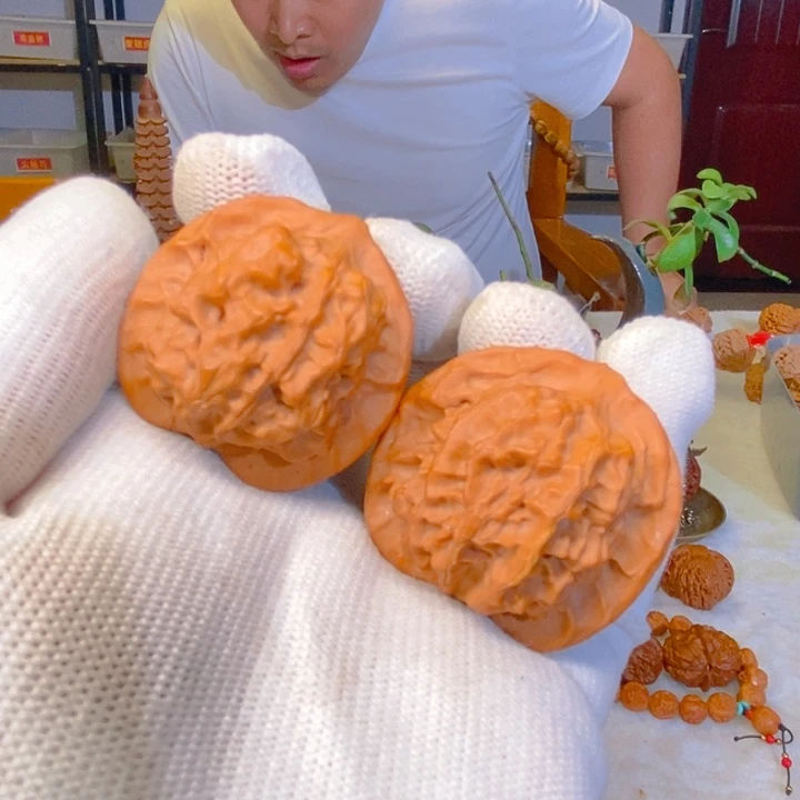 文玩核桃吊坠刀子
