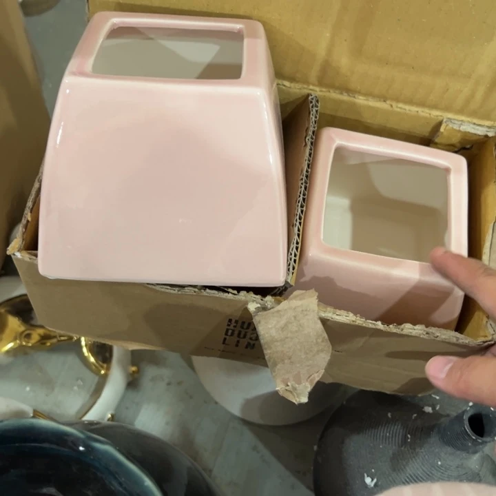 陶瓷花瓶摆件外贸出口（微瑕）