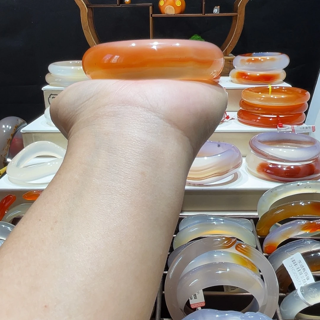 玛瑙/玉髓未镶嵌手镯