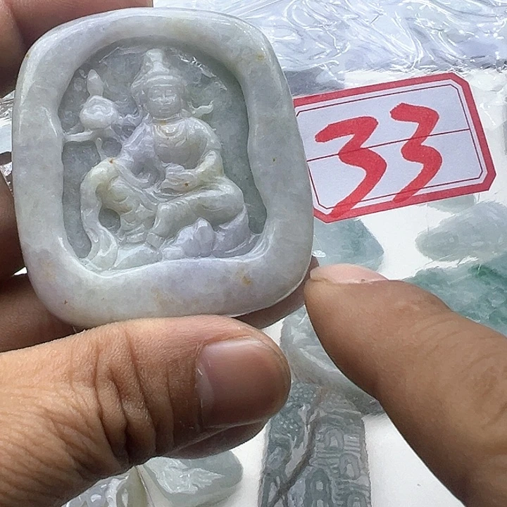 翡翠颈饰未镶嵌林*