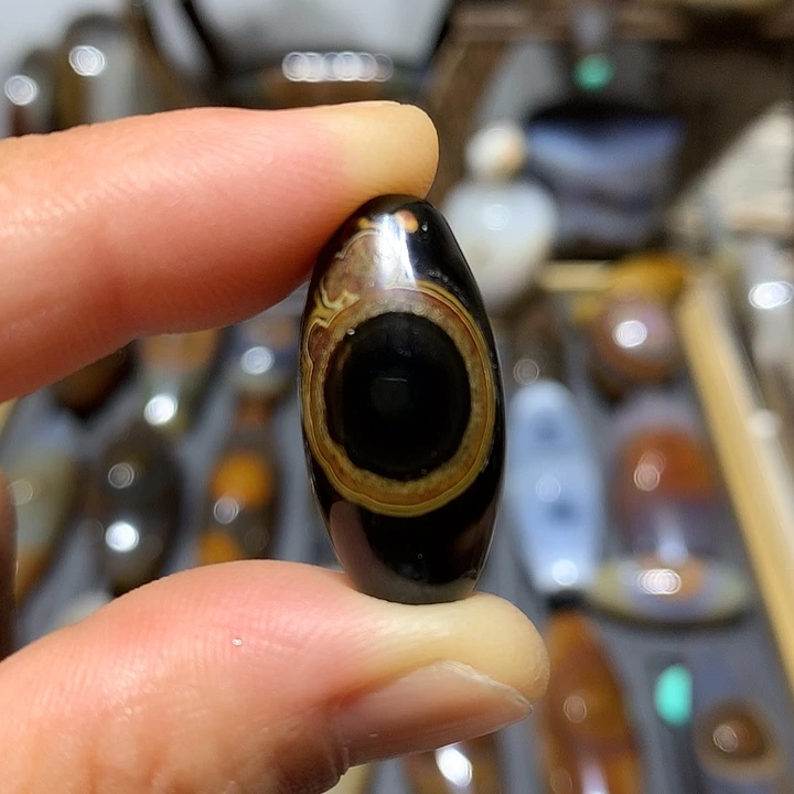 墨***）玛瑙/玉髓颈饰未镶嵌