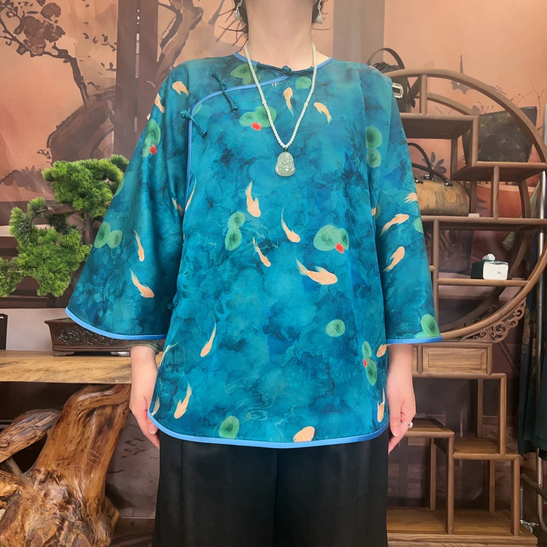 40姆米蓝色鲤鱼全开襟时尚富婆衫100桑蚕丝