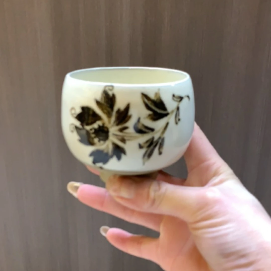 磁州窑，手绘铁锈花白化妆土主人杯口径7高6.5