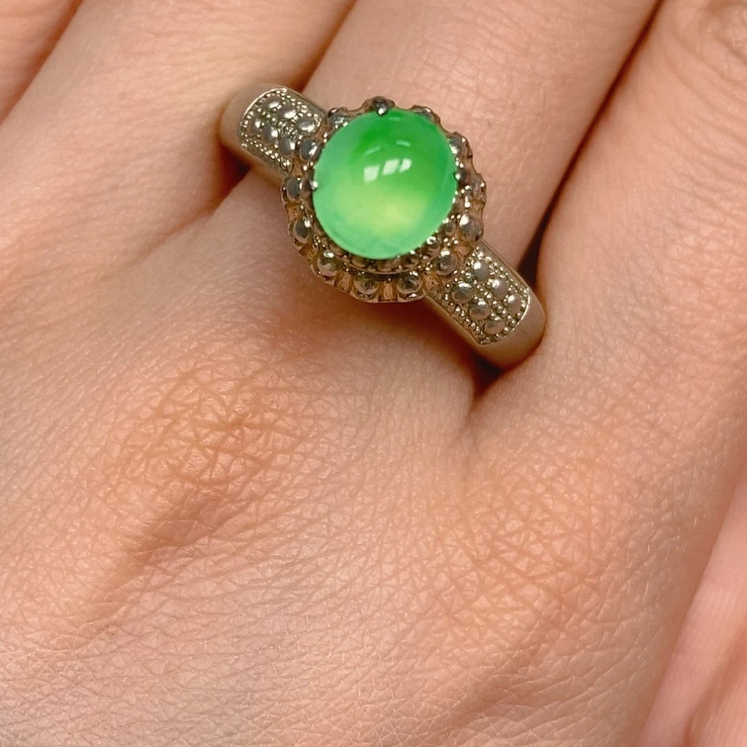 翡翠戒指未镶嵌翡翠