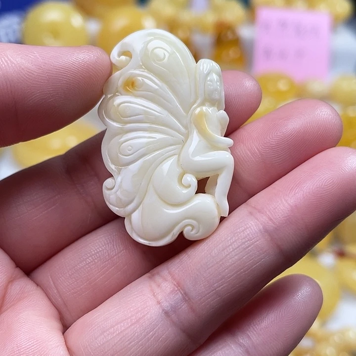 蜜蜡裸石未镶嵌白蜡蝴蝶