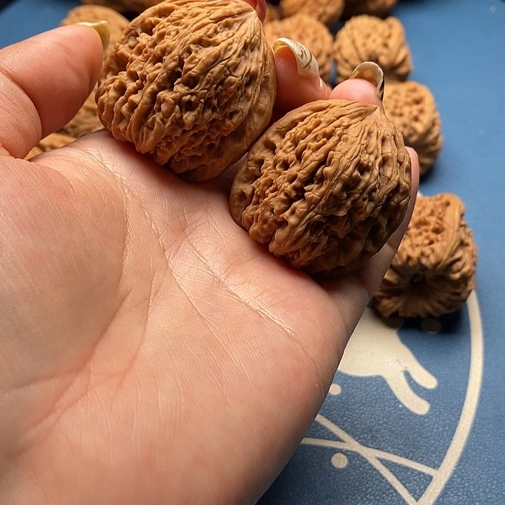 文玩核桃把件顽*南疆