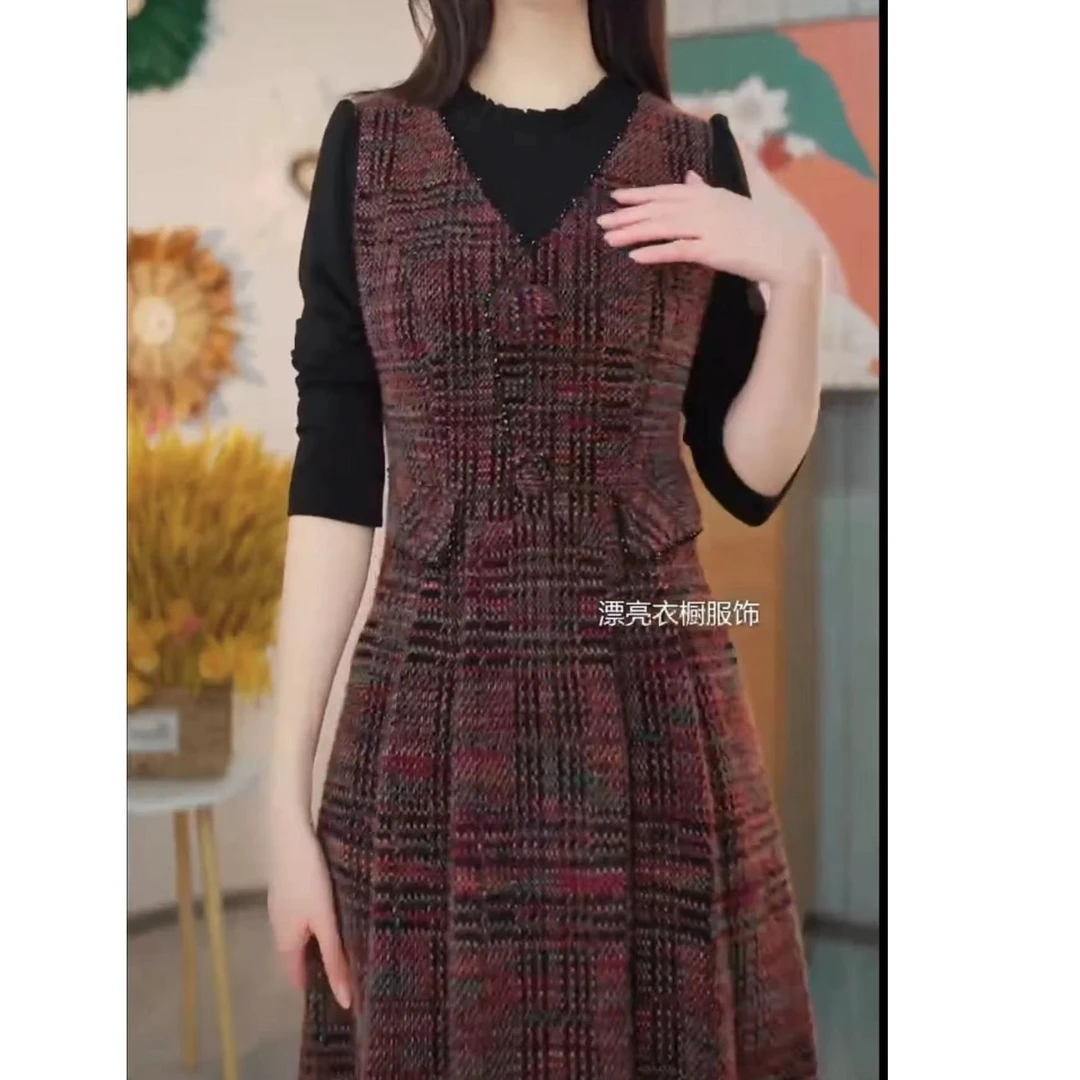 8017#高端时尚拼接连衣裙女秋冬新款气质洋气遮肉显瘦中长款裙子