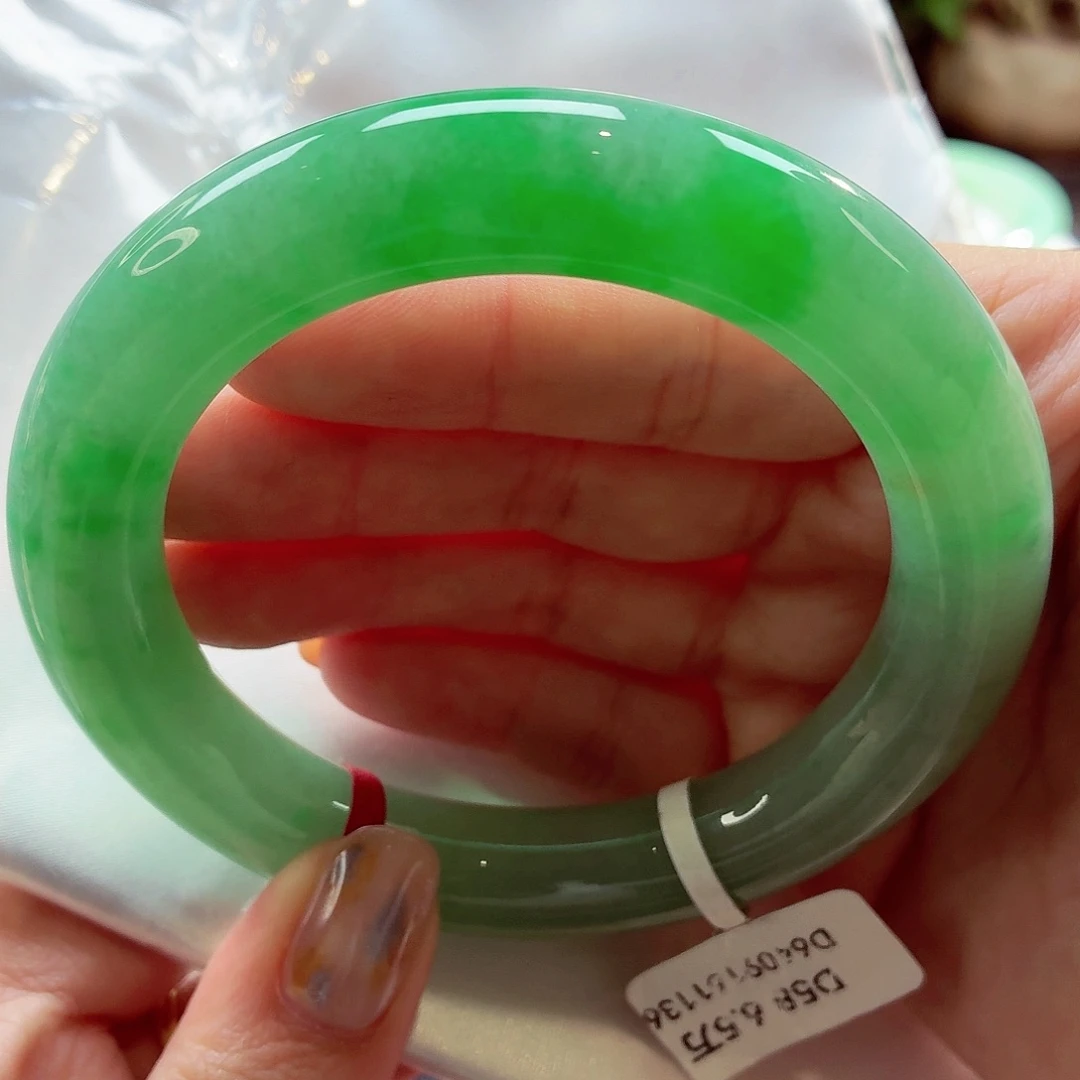 翡翠未镶嵌手镯（圆镯）22（5号）