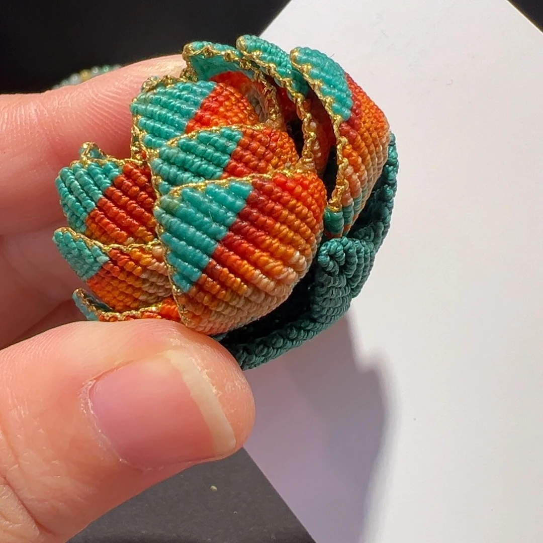 翡翠未镶嵌颈饰手工艺品