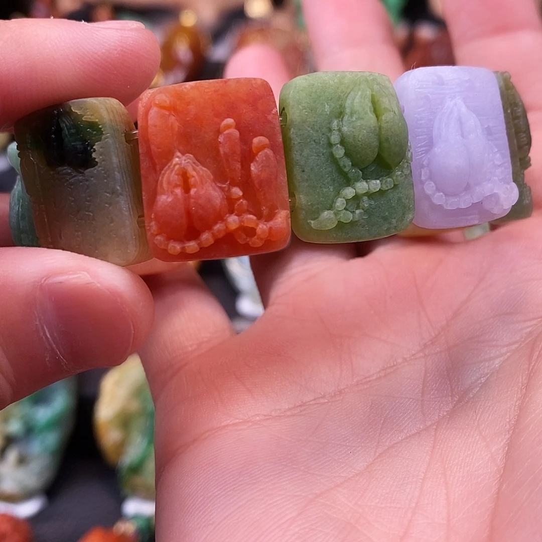 定制翡翠未镶嵌随*居