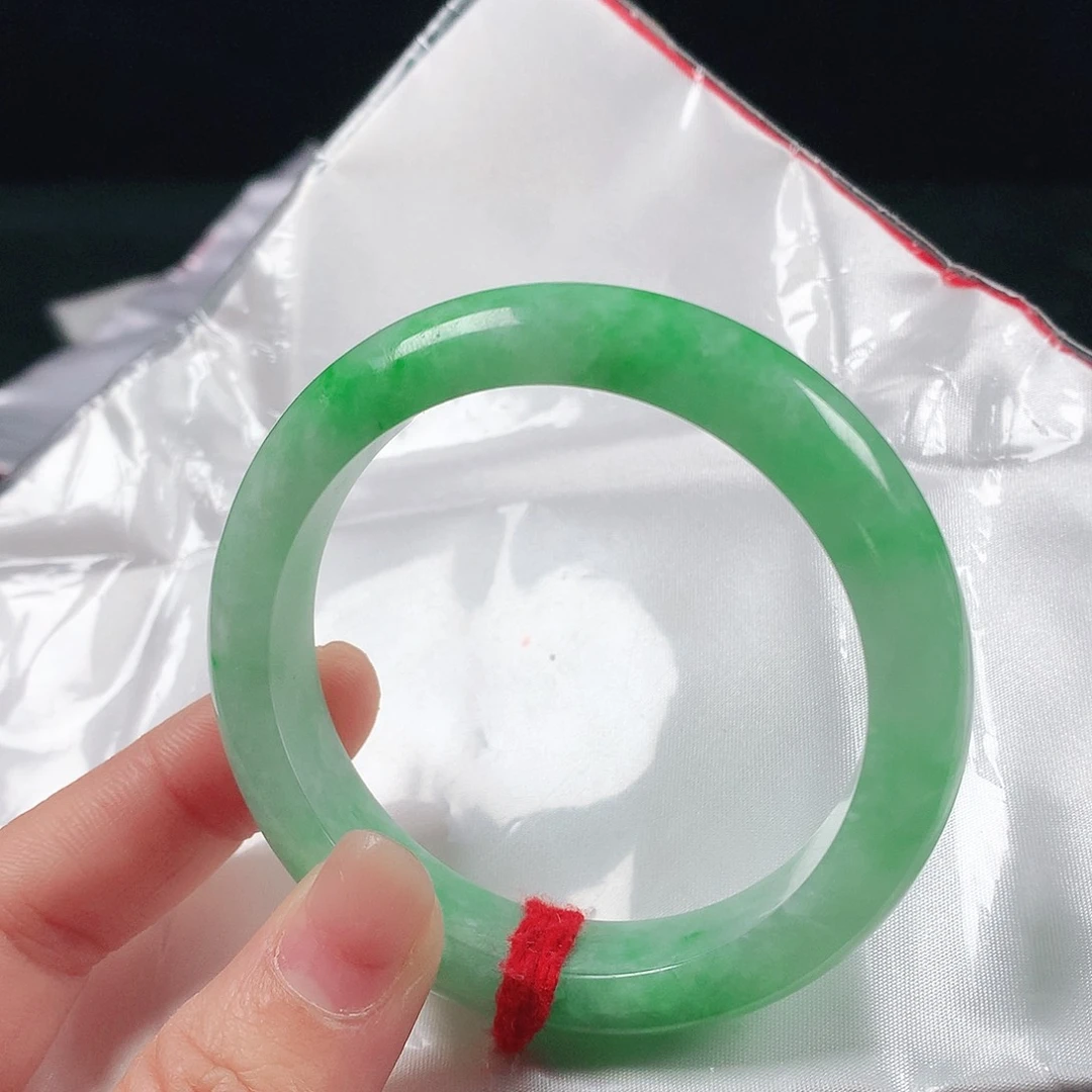 翡翠手镯未镶嵌55圈0924