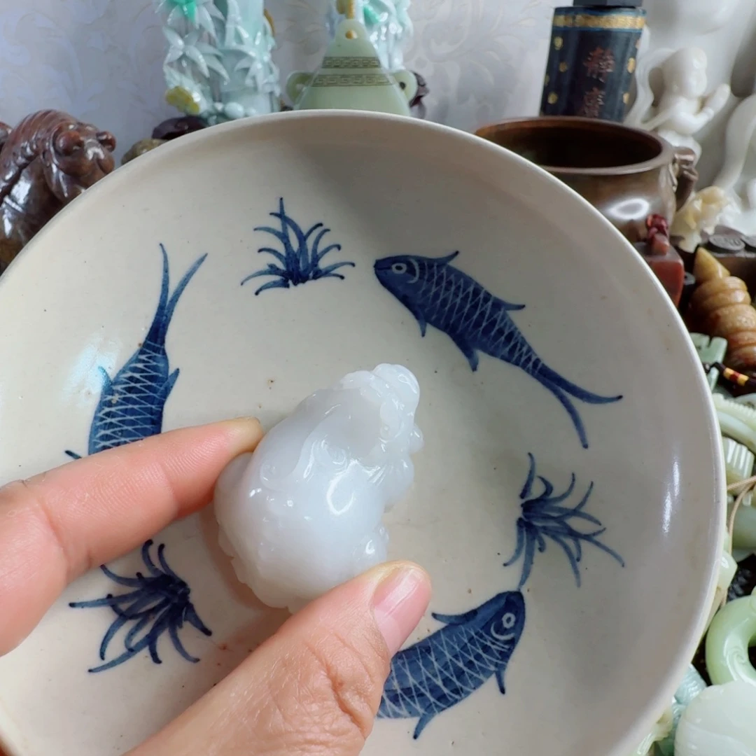 摆件东*新号开播瓷器一个