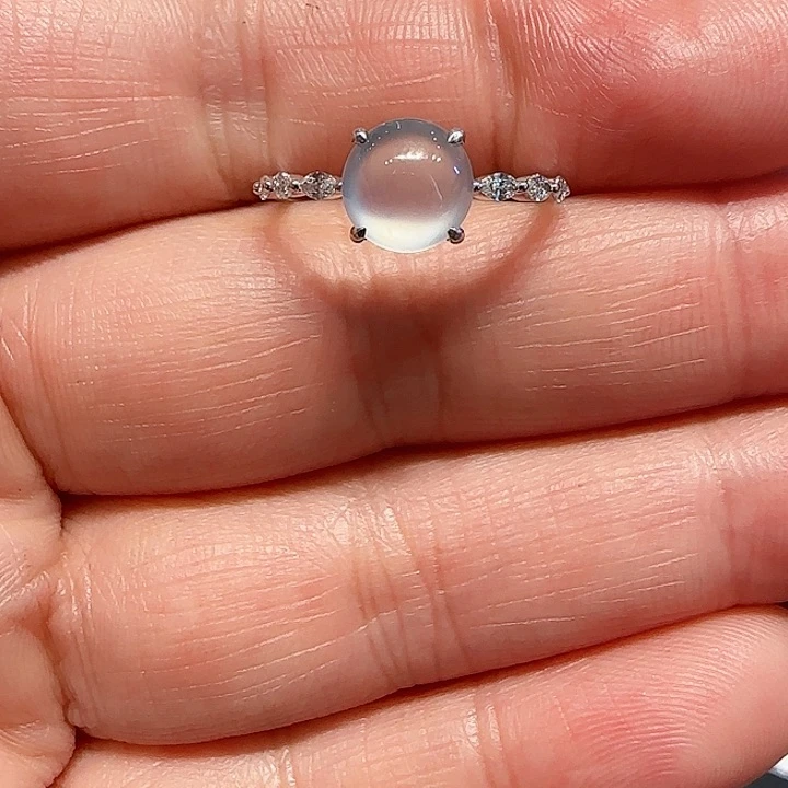 翡翠戒指18K金镶嵌戒指