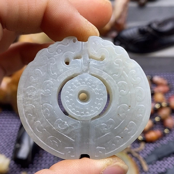 未镶嵌蛇纹石玉颈饰