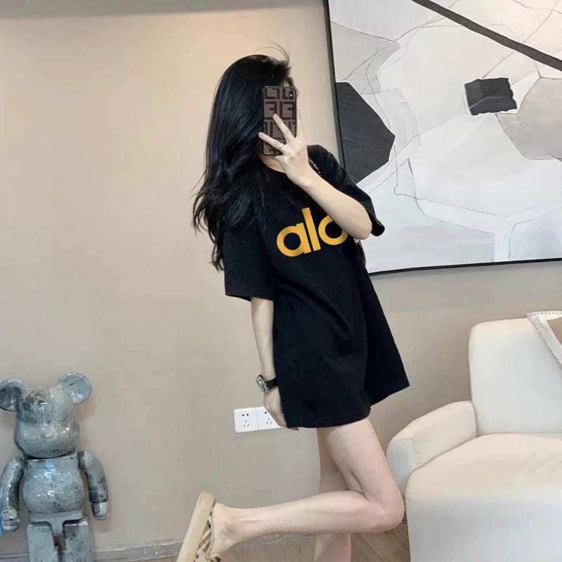 网红洋气炸街女装浅蓝色t恤短袖女款爆款2025新款宽松中长款上衣