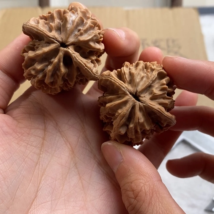 文玩核桃吊坠牛****间老鼠