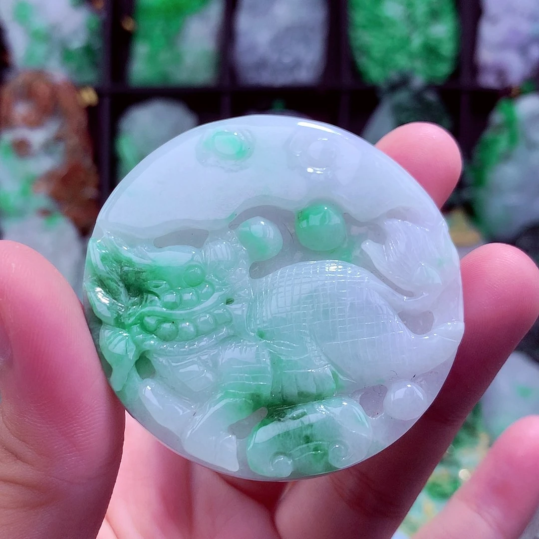 翡翠未镶嵌颈饰挂件