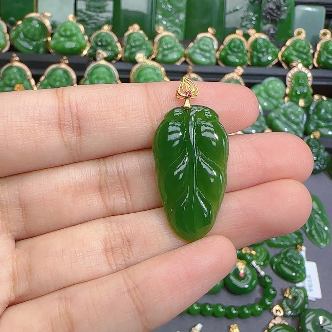 和田玉（碧玉）18K金镶嵌颈饰