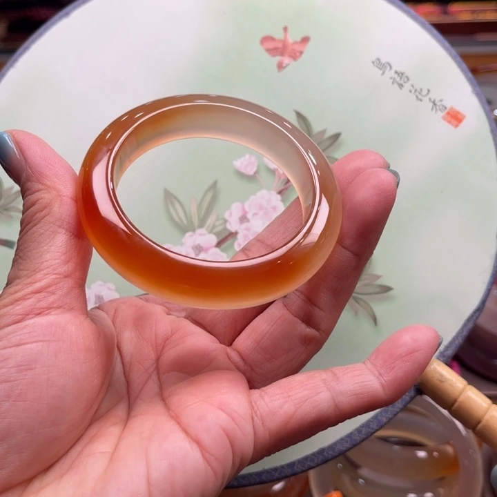维***多手镯玛瑙/玉髓未镶嵌