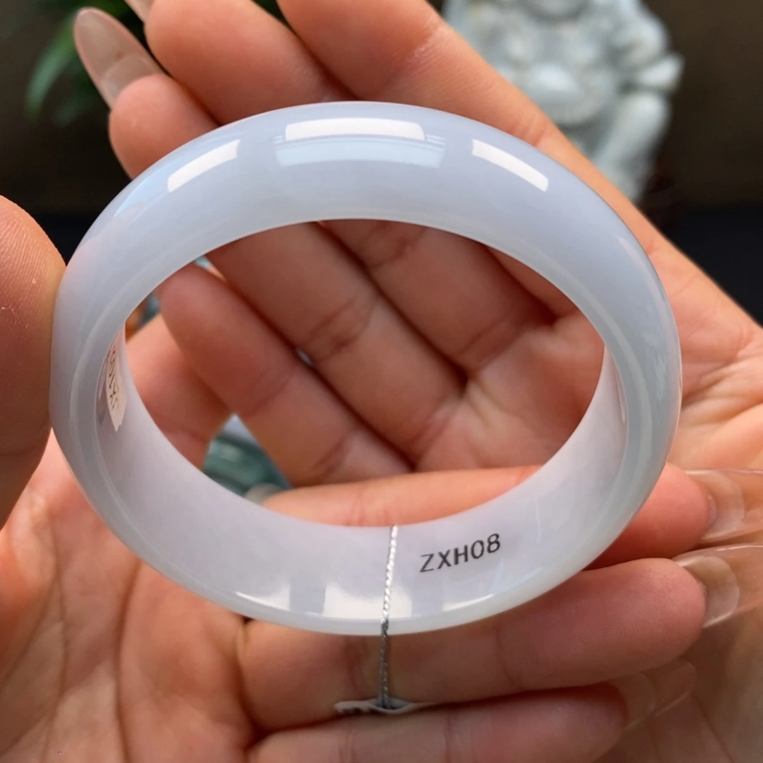 翡翠手镯未镶嵌天然