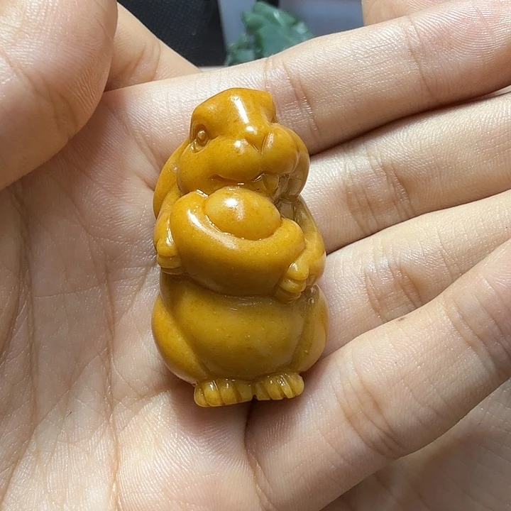 和田玉未镶嵌把件