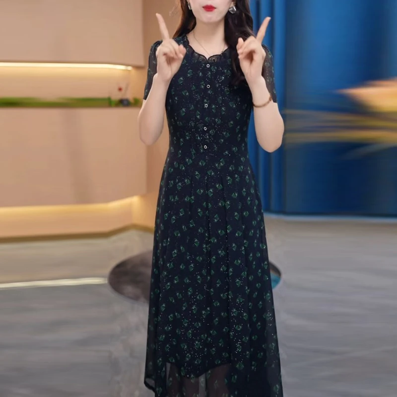 轻羽丝洋气衣服女2025夏季新款时尚轻奢碎花优雅温婉知性连衣裙子