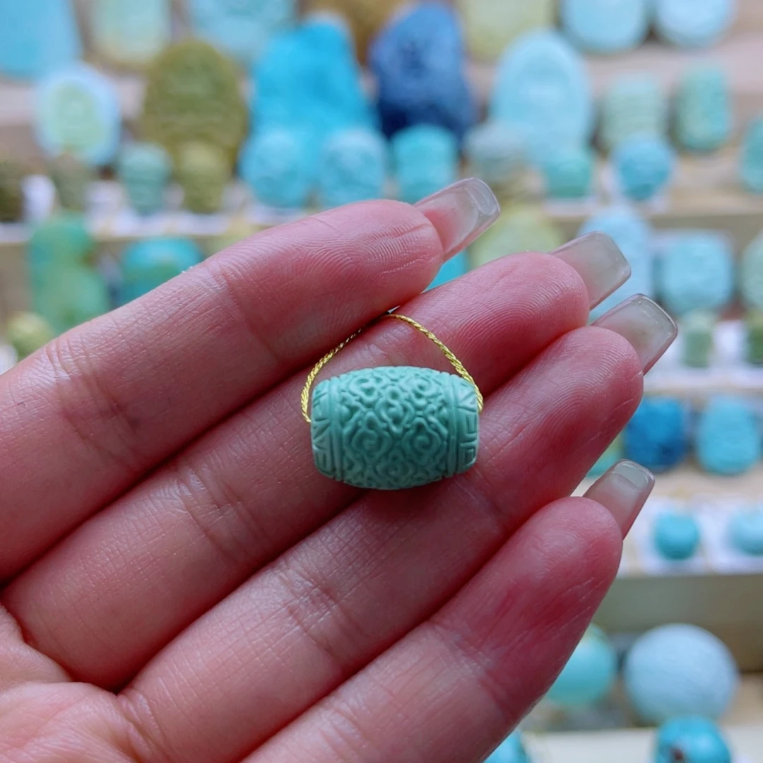 绿松石未镶嵌珠宝奇石