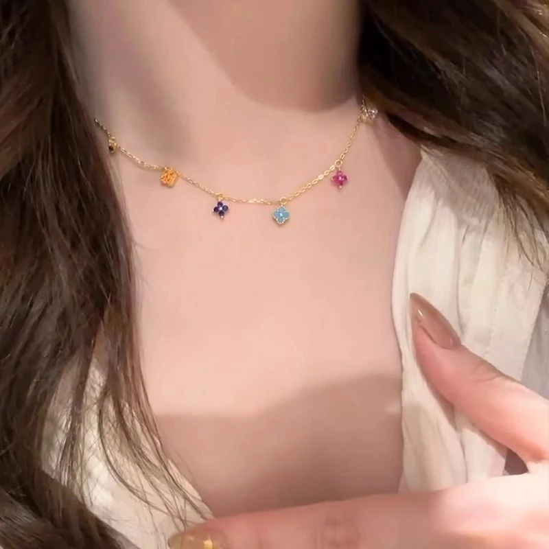 中古彩色幸运花朵项链2025新款复古气质高级感夏天甜美锁骨链配饰