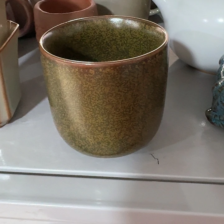 C***C主人杯一个，瓷。。品茶