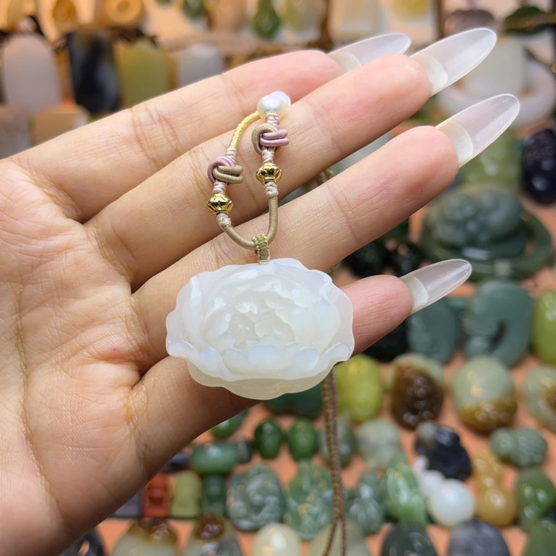 颈饰未镶嵌和田玉